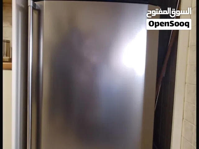 ثلاجة للبيع في حالة ممتازة