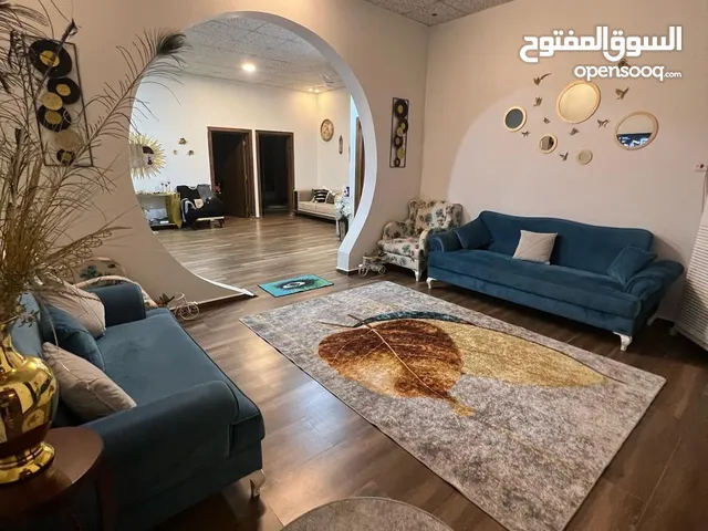 دار للبيع في الجزيرة باب الهوى مساحة 385 بناء حديث