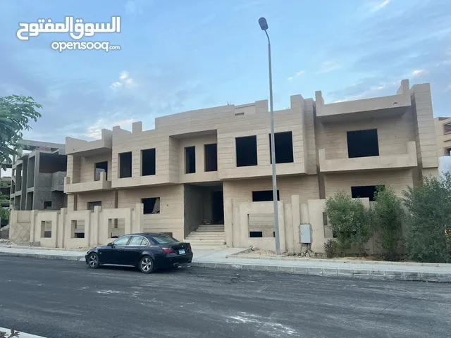 Stand alone Villa tagamoa (5th settlement) west golf فيلا للبيع بالتجمع الخامس