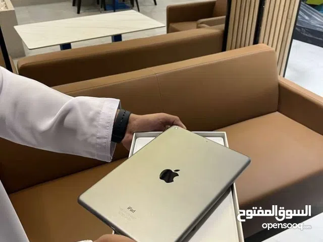Apple iPad Air 32 GB in Muscat