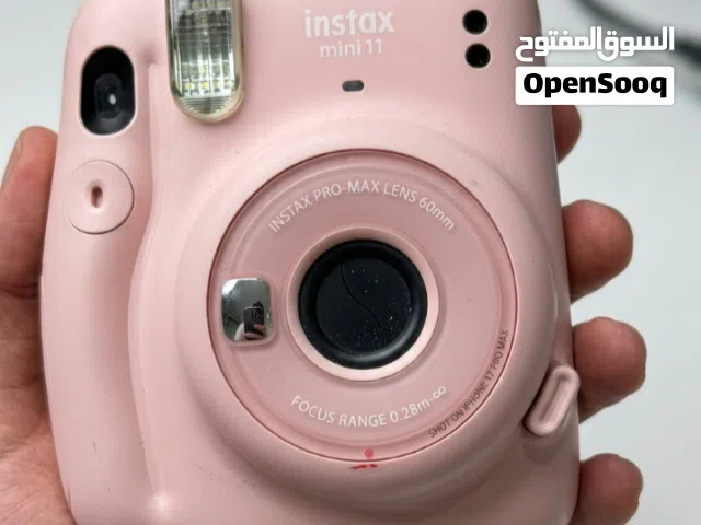 كاميرا فورية انستاكس ميني 11 (Instax Mini 11) - معها 10 صور جاهزة!