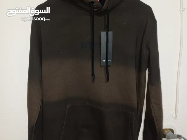 هودي بني جديد M بسعر رمزي