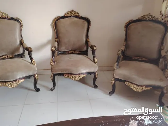 طقم جلوس ديمطي نظيف استعمال خفيف