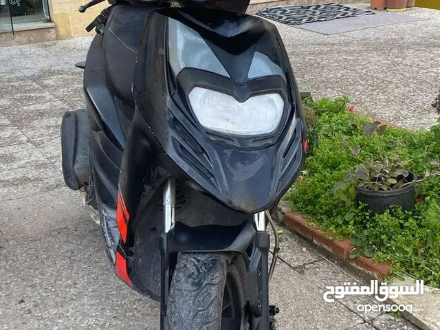 سكوتر ابريليا 150ABSماتور جديد اقرأ الاعلان كامل