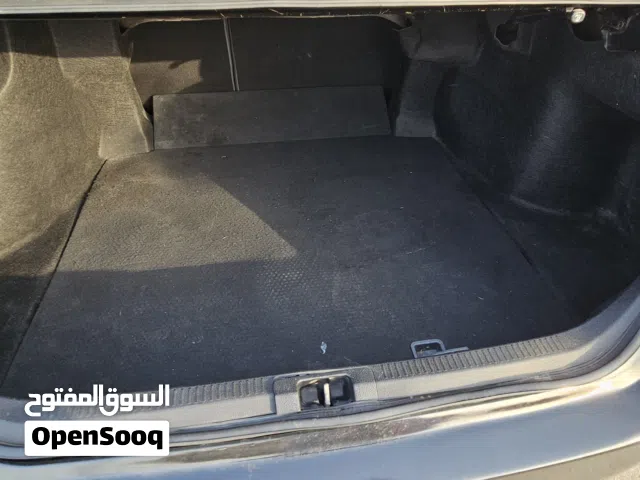 2019 تويوتا كامري SE