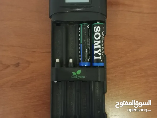 شاحن بطاريات قلم قياس AA . AAA اصلي امريكي بشحن 8 بطاريات