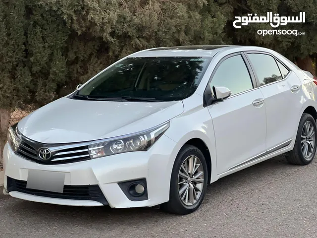 تويوتا كورولا 2015