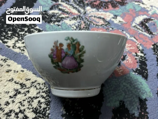 ابحث عن ملال وصحون خزف قديمه