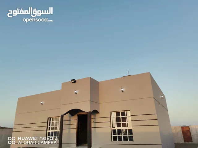 90 m2 3 Bedrooms Townhouse for Sale in Al Sharqiya Ibra