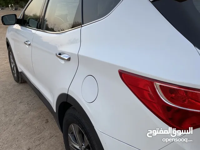 Used Hyundai Santa Fe in Basra