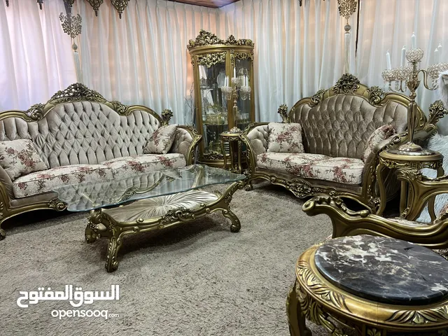 طقم مصري فاخر جدا بحالة الجديد
