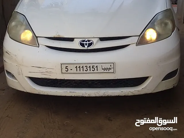 Used Toyota Sienta in Tripoli