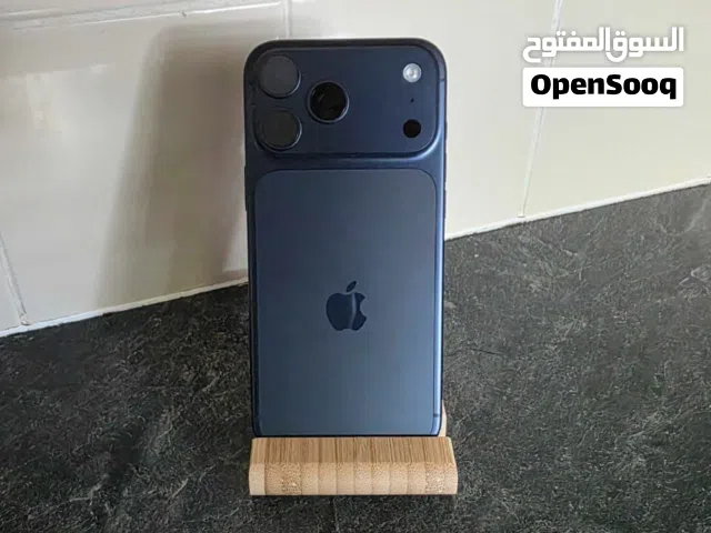 لو بتدور على الفخامة... فأنت وصلت للمكان الصح  iPho000000ne 17 بين إيديك