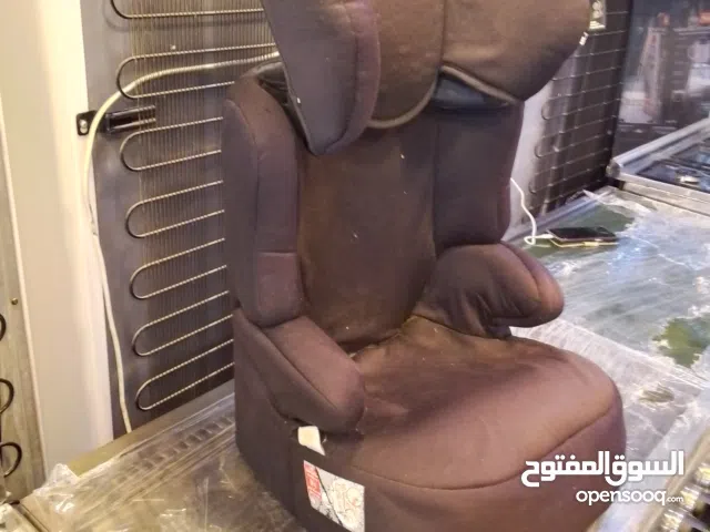 كوت اطفال تستخدمة في سيارة والبيت بحالة وكالة بافضل سعر 28شامل توصيل