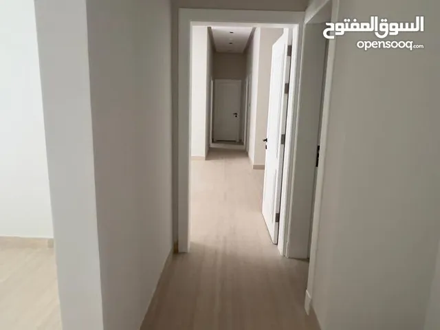 185 m2 3 Bedrooms Apartments for Rent in Al Riyadh Al Munsiyah