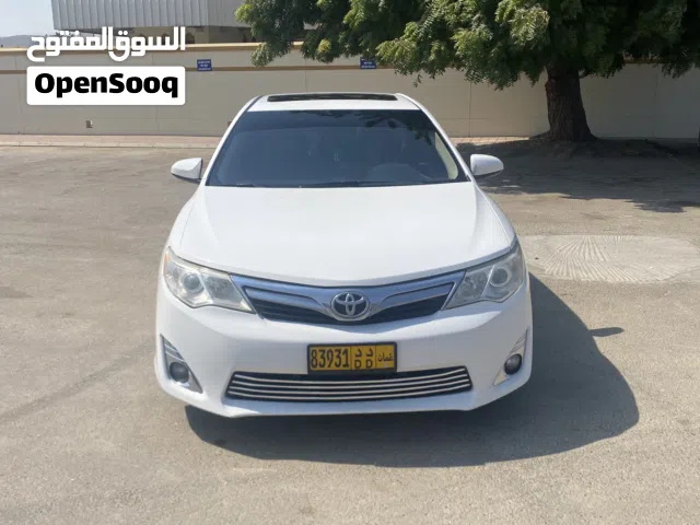 كامري 2014 موتر جاهز للاستخدام واموره طيبه الحمدلله م اشتكي من شي