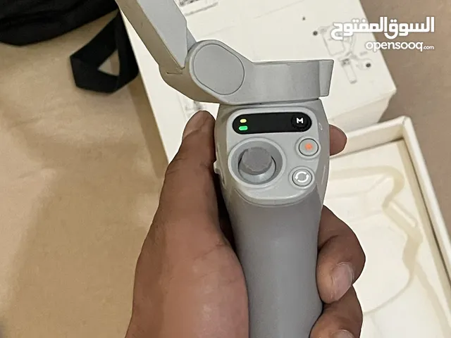 DJI اقراء الوصف اولا مثبت تصوير للهاتف من شركة