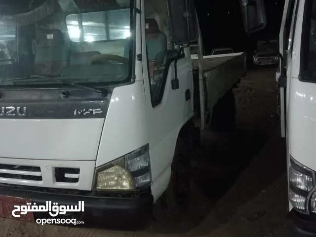 Used Isuzu MU-X in Al Hudaydah