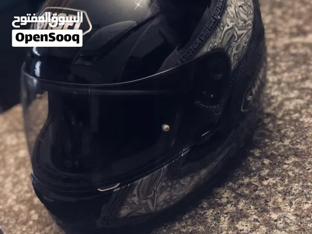 خوذة Shoei اليابانية
