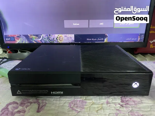 Xbox one 2013 الجهاز بحالة ممتازة الجهاز يأتي معه يد أصلية Xbox والجهاز يأتي معه سيدي واحد