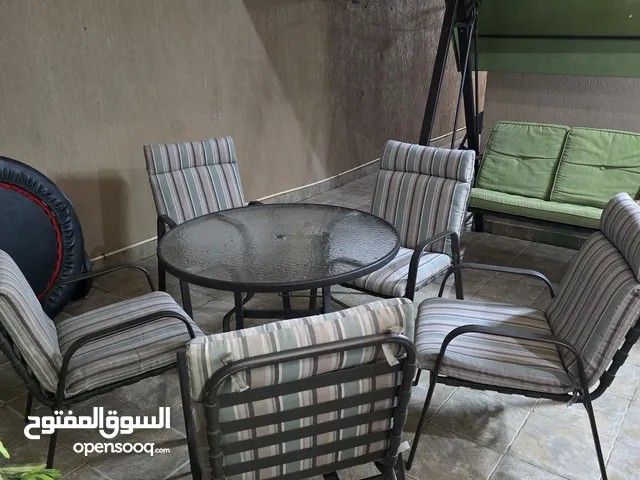 outside garden table+5 chairs+ swing