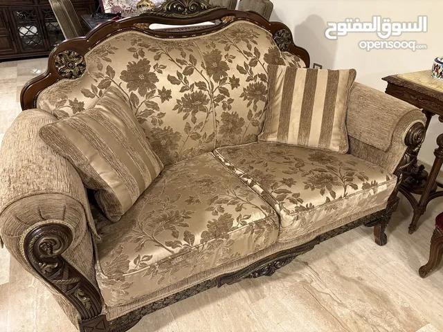 طقم كنب لغرفة ضيوف