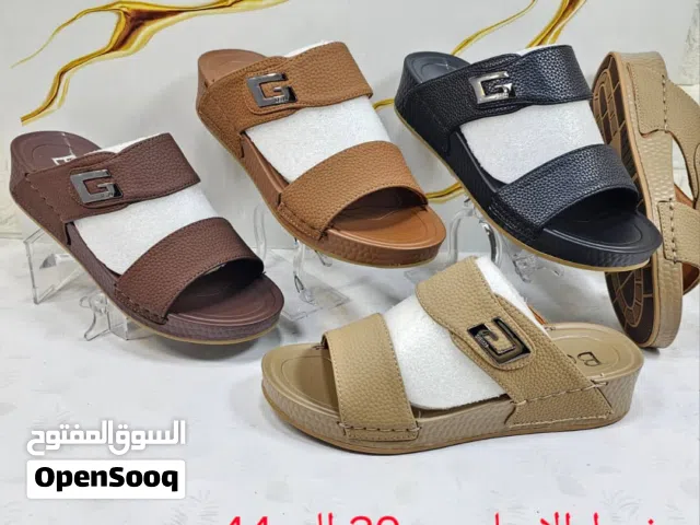 صنادل بسعر 1500 مركز ربيع البحري