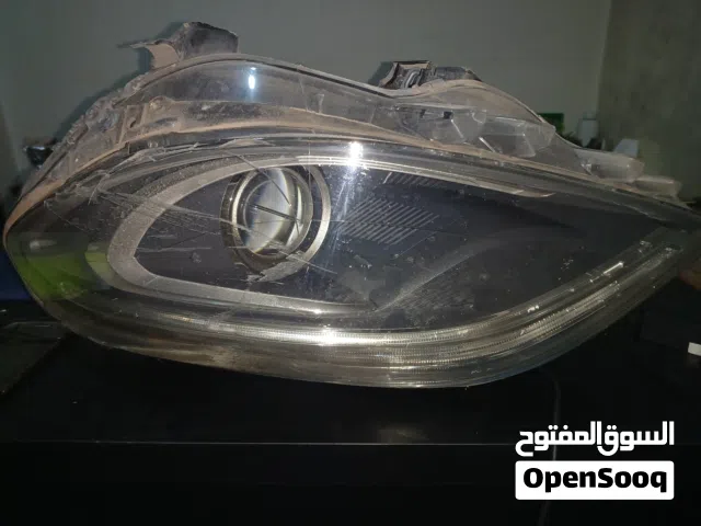 Mercedes b 250 car headlight ضوء سيارة مرسيدس بيج 250