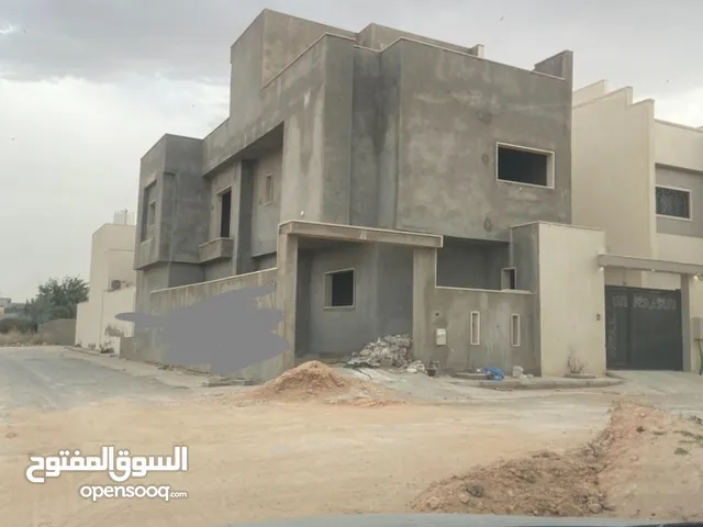 380m2 5 Bedrooms Townhouse for Sale in Tripoli Al-Serraj