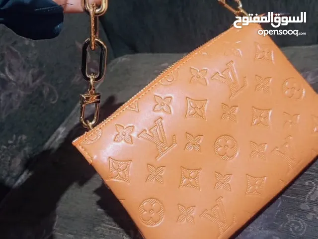 شنتة يد نسائية ماركة LOUIS VUITTON أصلية للبيع