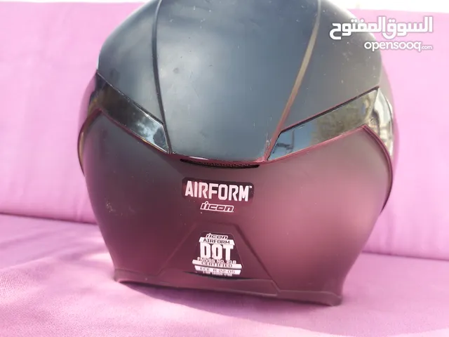 خوذة ايكون مستعملة