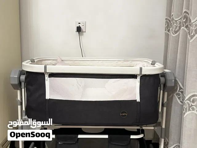 سرير اطفال هزاز كهربائي