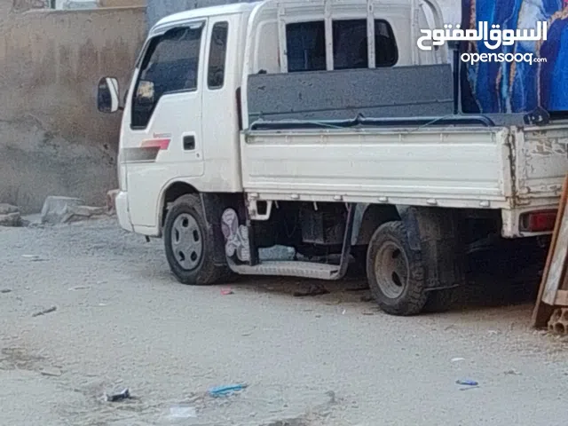 مركبه بنقيو موديل 2002