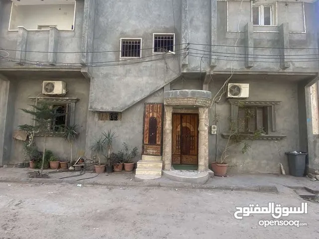 165 m2 4 Bedrooms Townhouse for Sale in Tripoli Al Entisar District