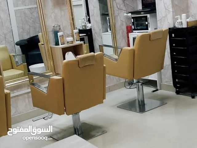 Leady salon for sell