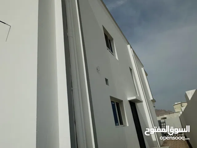 فيلا للبيع في العامرات / مدينة النهضة 14