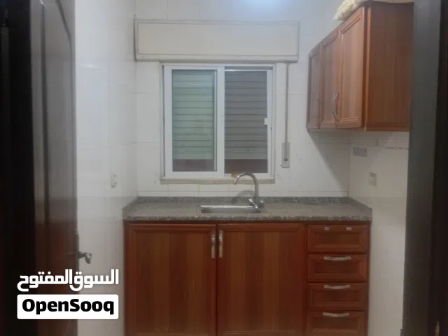 استديو بموقع مميز للبيع