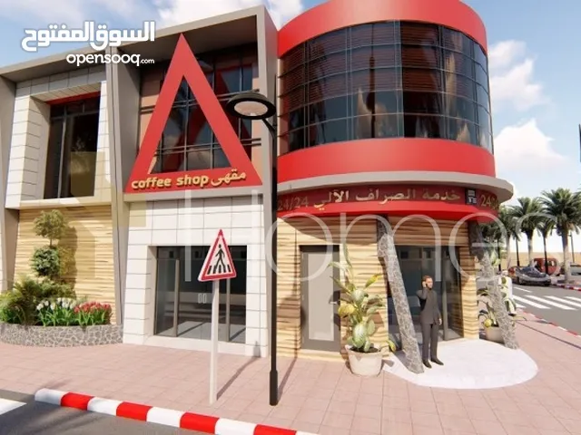 مجمع مؤجر بدخل للبيع في شارع عبدالله غوشه بمساحة بناء 752م