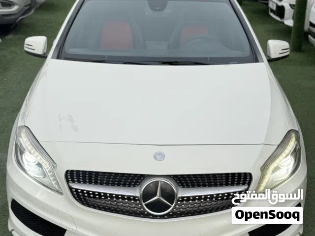للبيع مرسيدس A250 موديل 2014، باللون الأبيض الخارجي مع داخلية حمراء