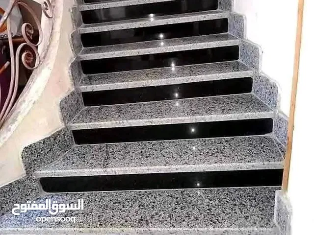 السلام عليكم معلم بلاط تركيب جميع انواع البلاط أمانة و دقة وإنجاز العمل وسعر مناسب شفل فواصل وزوي