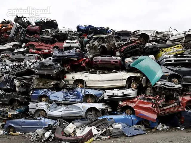 شراء جميع السيارات والباصات لي غايات القطع سكراب