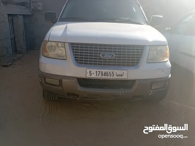 Ford Expedition 2004 in Tripoli