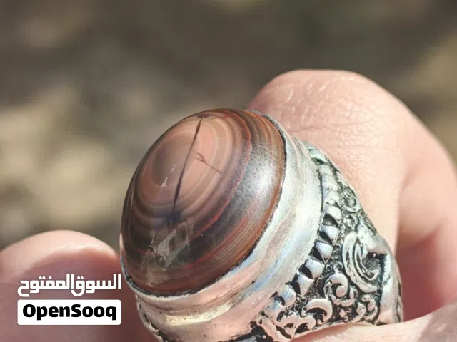 السلام عليكم ورحمة الله  ساعات سويسرية ويبانية خواتم فضة رجالي ايراني للبيع