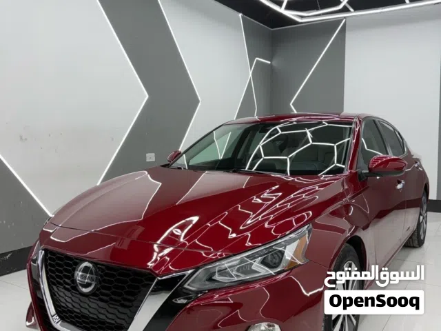 2021 نيسان التيما SV