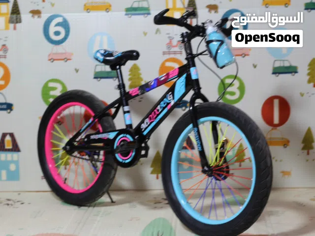 في Island Toys، ما بنختار أي شي... بنختار اللي يخلّي طفلك يسبق بخياله قبل خط النهاية.
