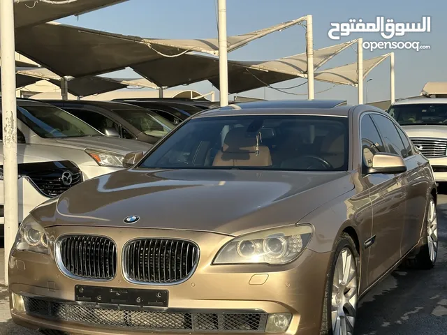 BMW 750i مواصفات خليجية فول أوبشن