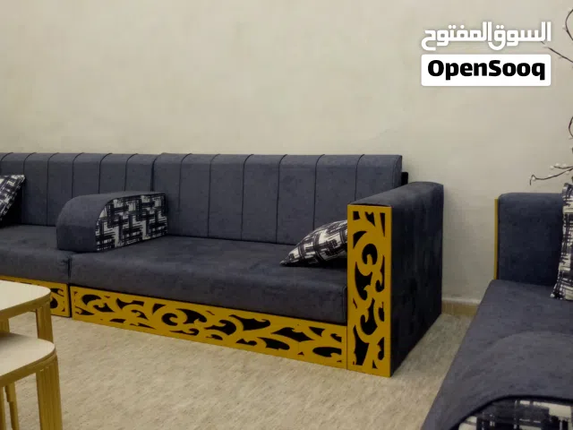 للبيع طقم كنب فخم ونظيف جداً