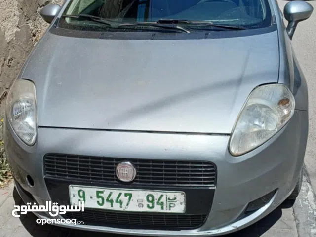 سيارة فيات بونتو