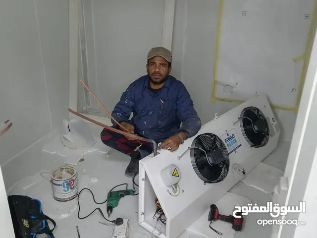 فني صيانه تكيف مركزي سنترال وانشاء وصيانه غرف تبريد وتجميد ثلاجات مطاعم لحام نحاس ابواب غرف