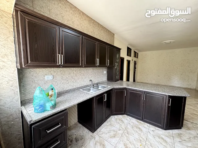 شقة للإيجار طبربور خلف مستشفى الملكة علياء بالقرب من جميع الخدمات المطلوبه تؤجر لعرسان